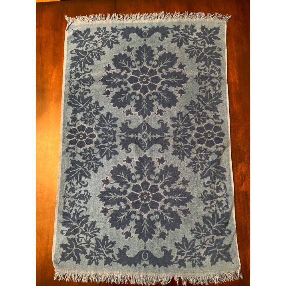 Groovy Vintage Blue Snowflake Bath Towel | Fashion Manor - Picture 4 of 11